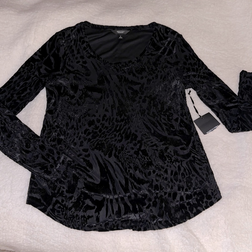 Simply Vera Velvet Top